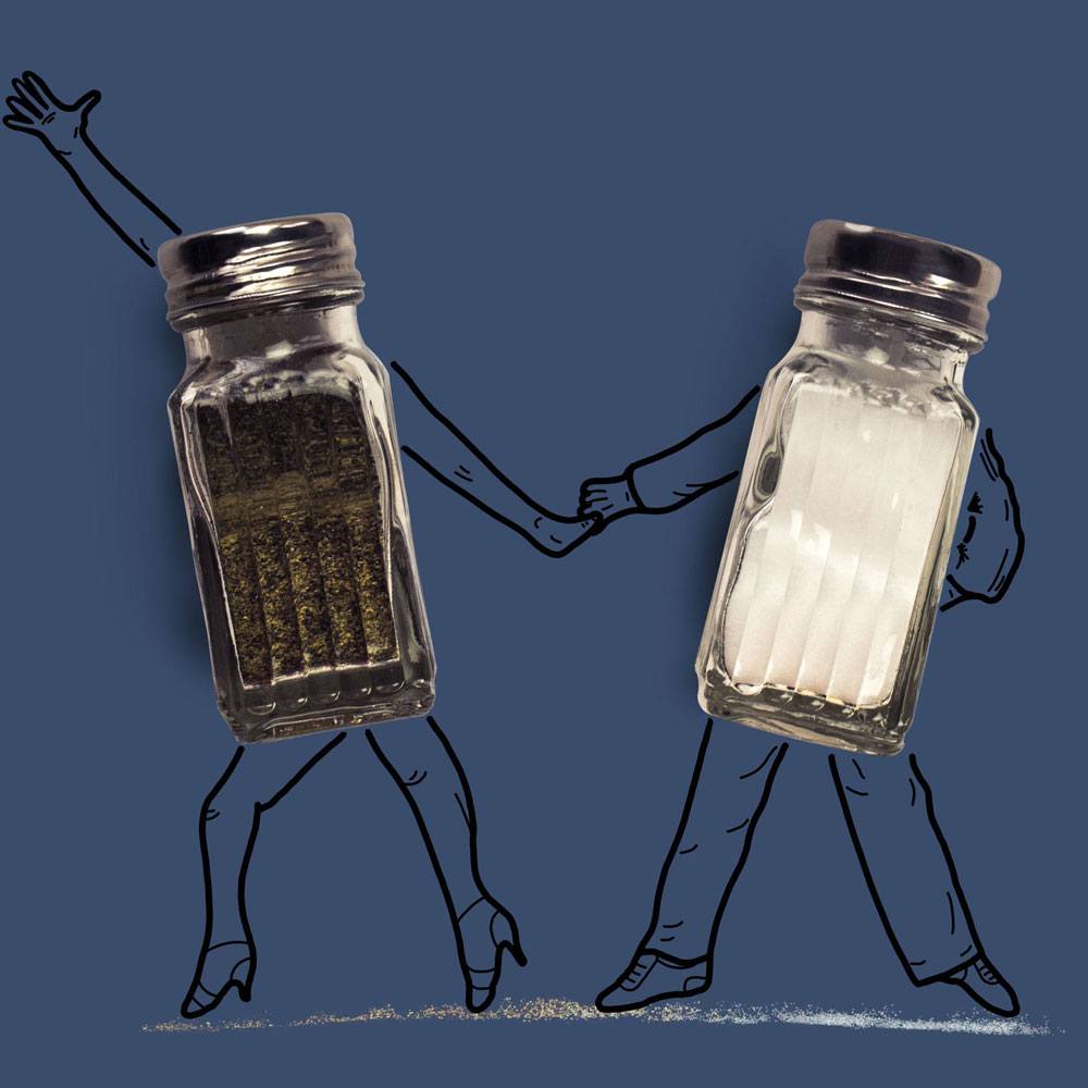 Salt and pepper shaker dancing the tango